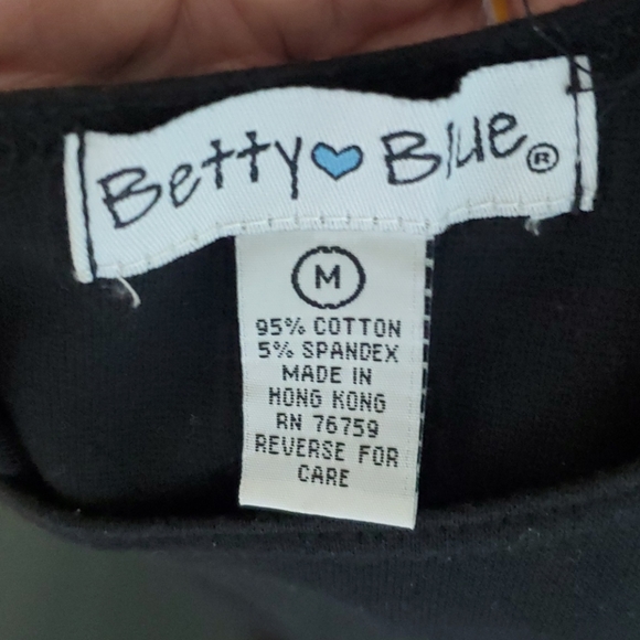 5 Tank Tops Size Medium (1 is a 10) - Picture 10 of 12